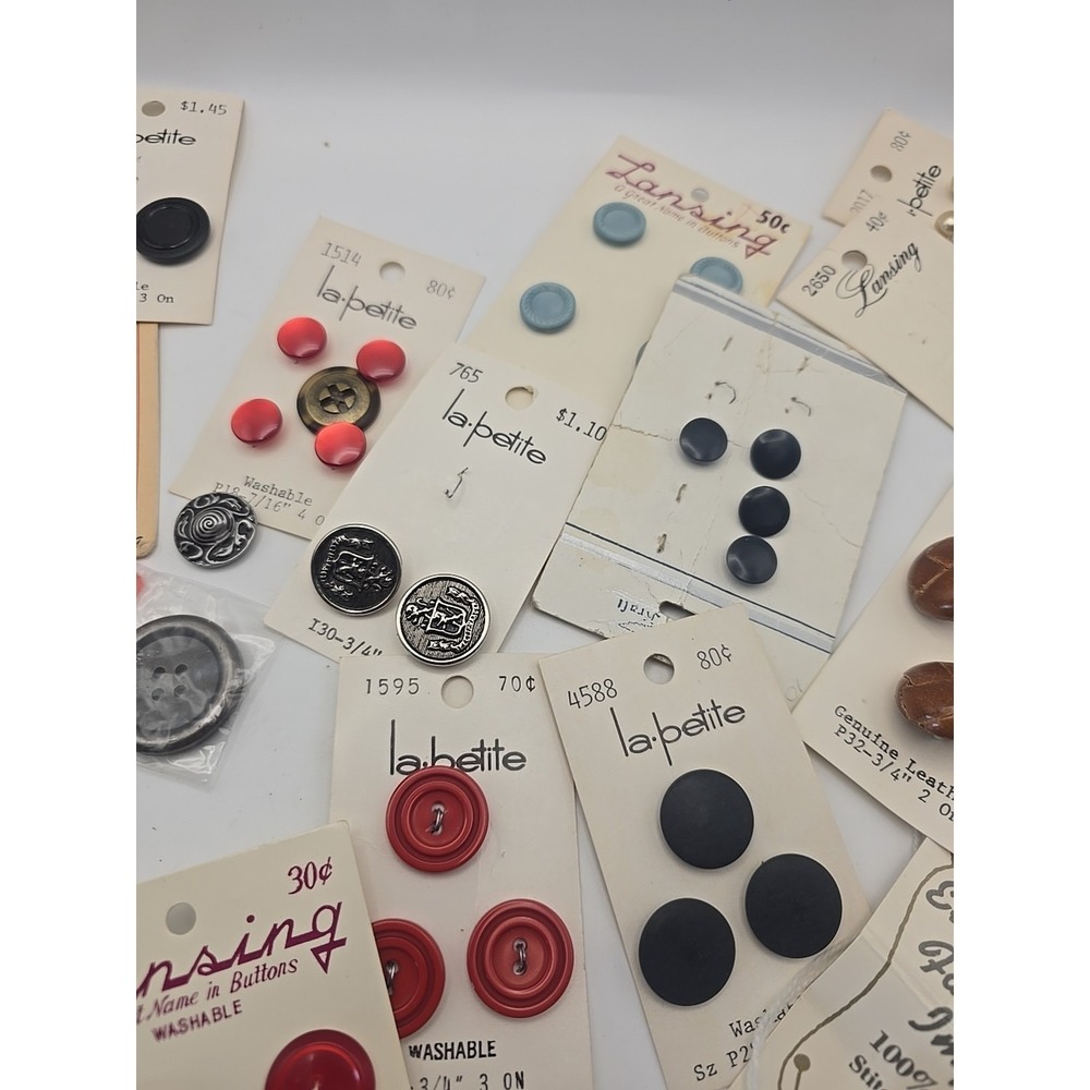 Vintage Buttons Collection‎ - Picture 7 of 8